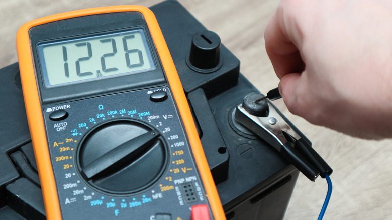Close up of voltage reading on a multimeter