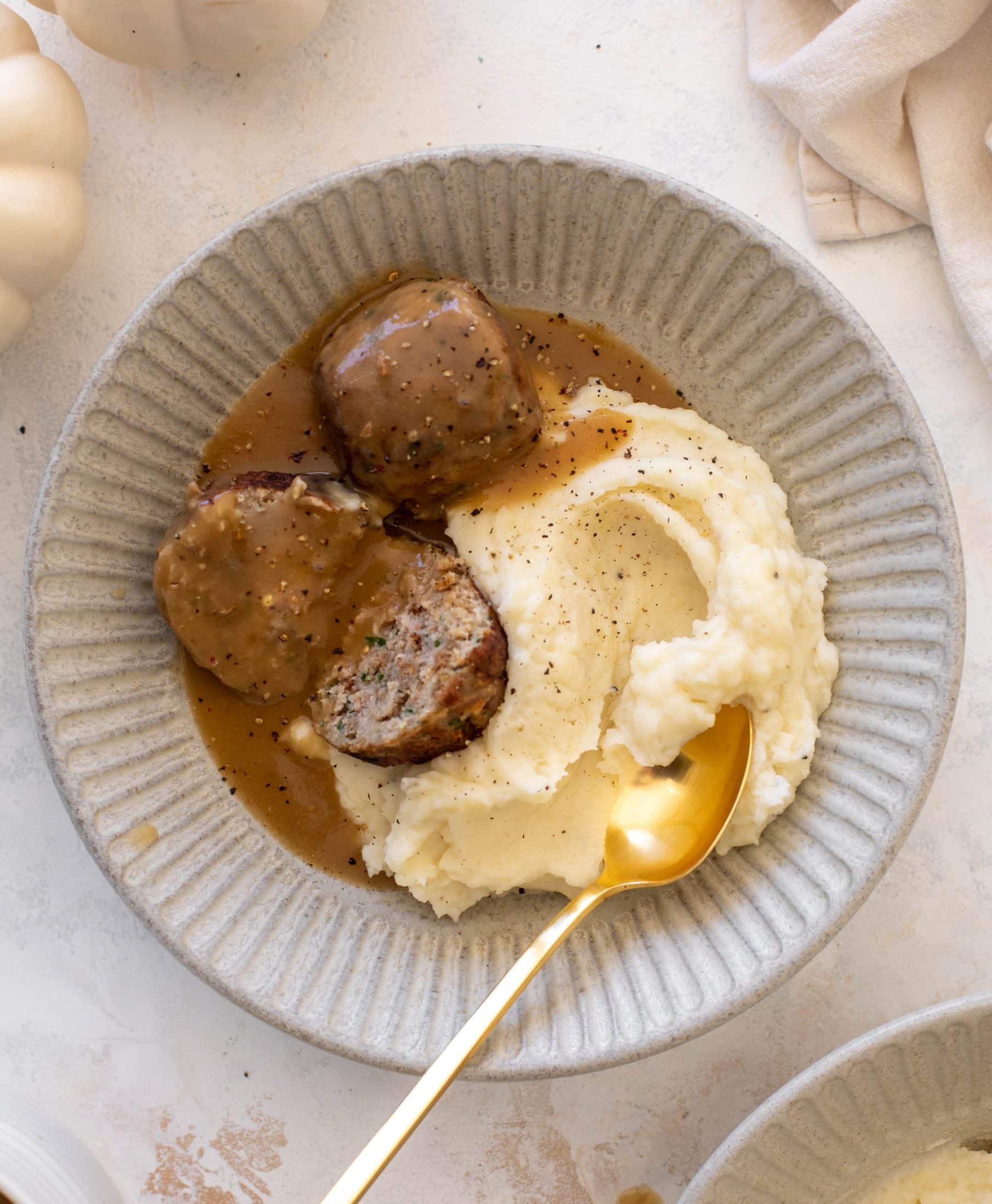 thanksgiving turkey and stuffing meatballs